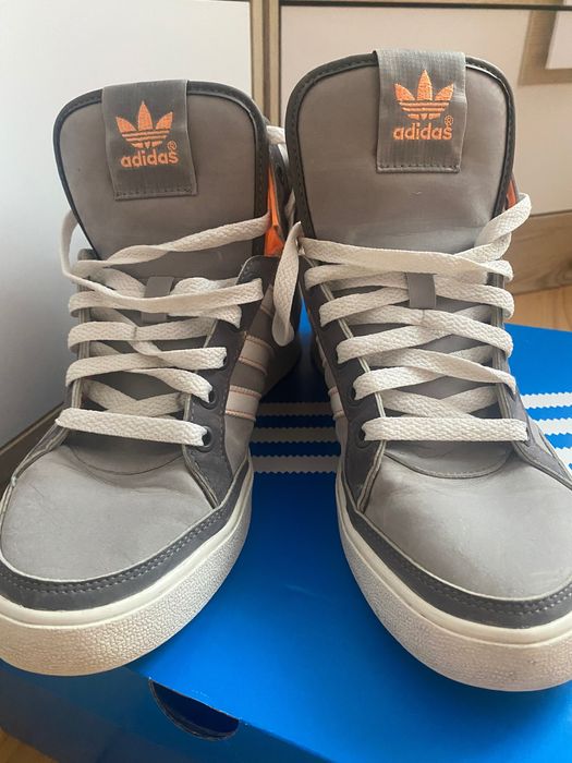 Високи кецове Adidas