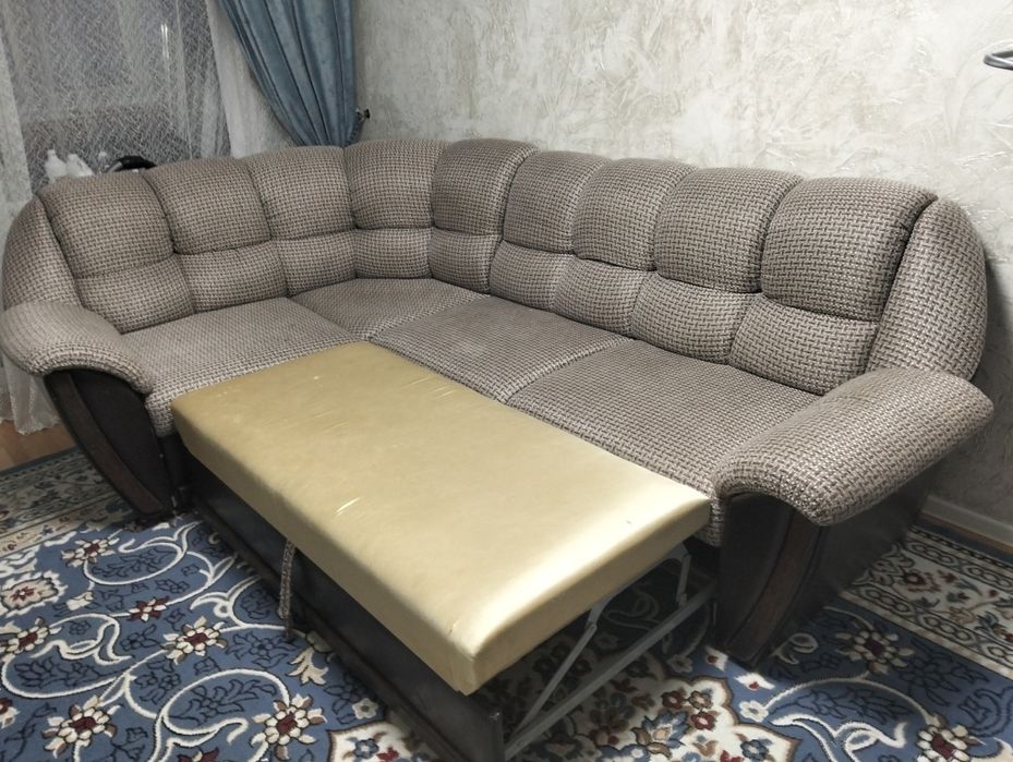 Продам диван.                 .