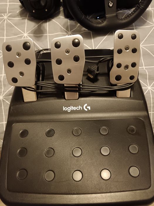 Logitech G920 Волан и педали + ръчка подарък