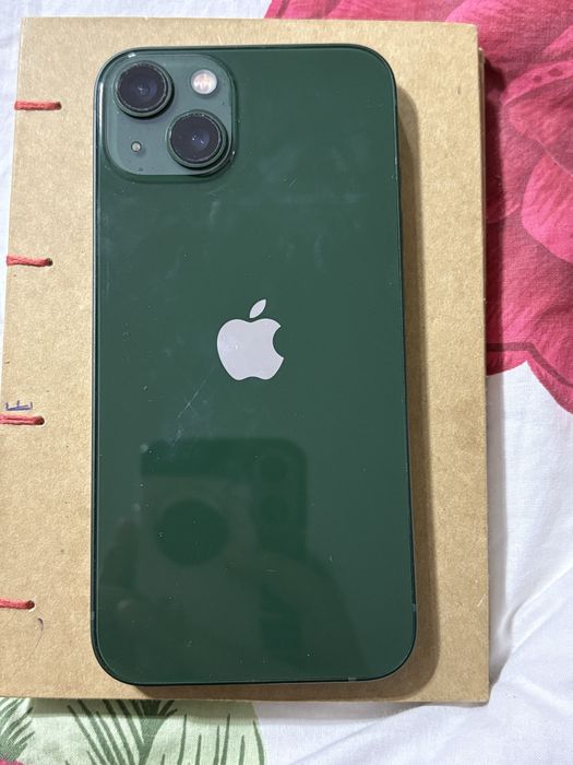 iphone 13 зелен с кутия