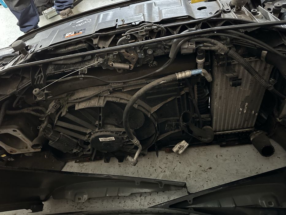 Fata completa Ford Focus 3 facelift 2016 capota bara far aripa trager