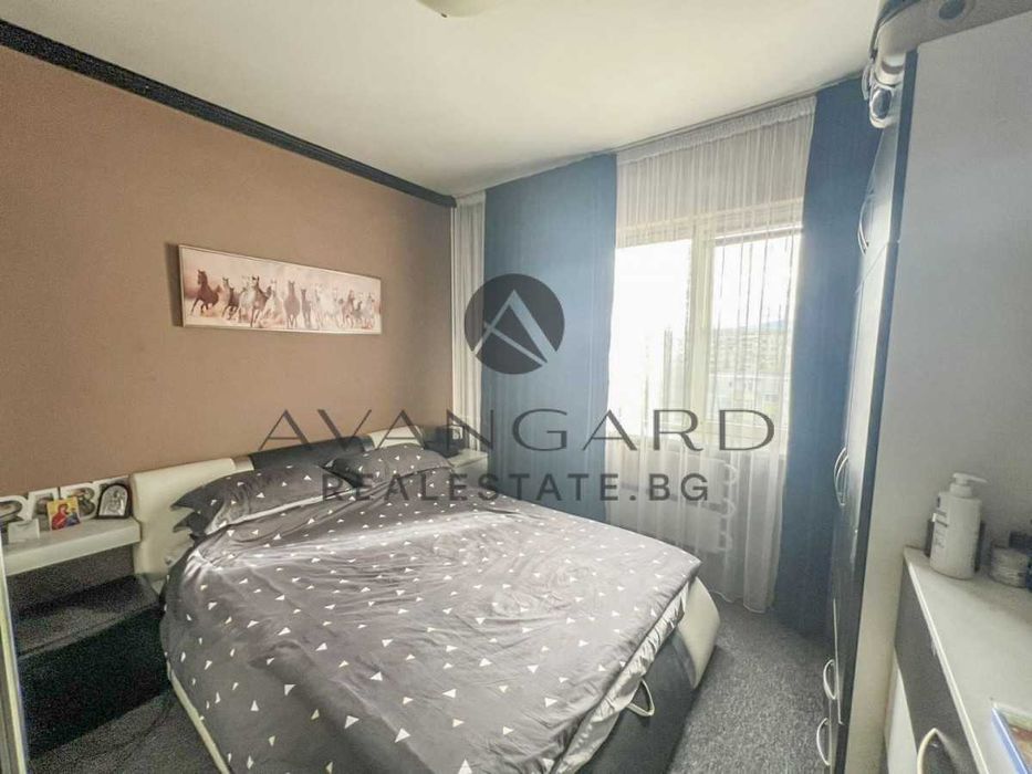 Продава се Тристаен апартамент в Пловдив, Изгрев - 60 кв.м за 1040 €/кв.м - Снимка #2