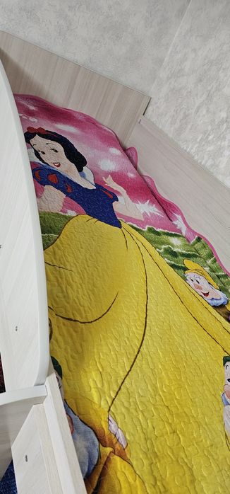 Кровать двухъярусная