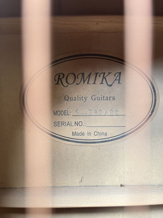 Gitara model Romika s-390