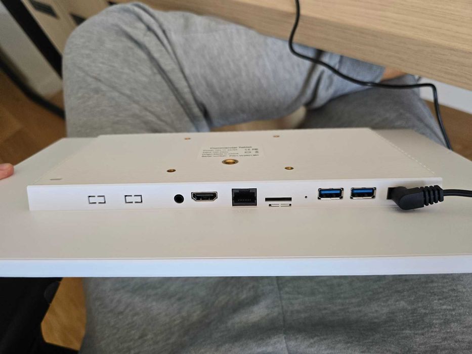 Vand Tableta pentru montaj in perete/VESA 15.6" NOUA cu Android 14.