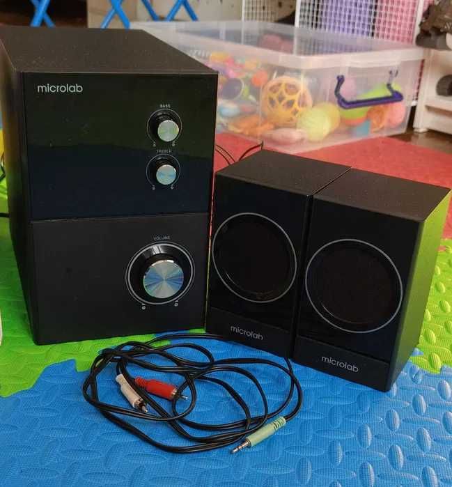 Сабвуфер с колонками Microlab M-223 (2.1), идеальное состояние
