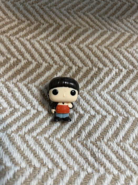 продам игрушку уилла из киндера