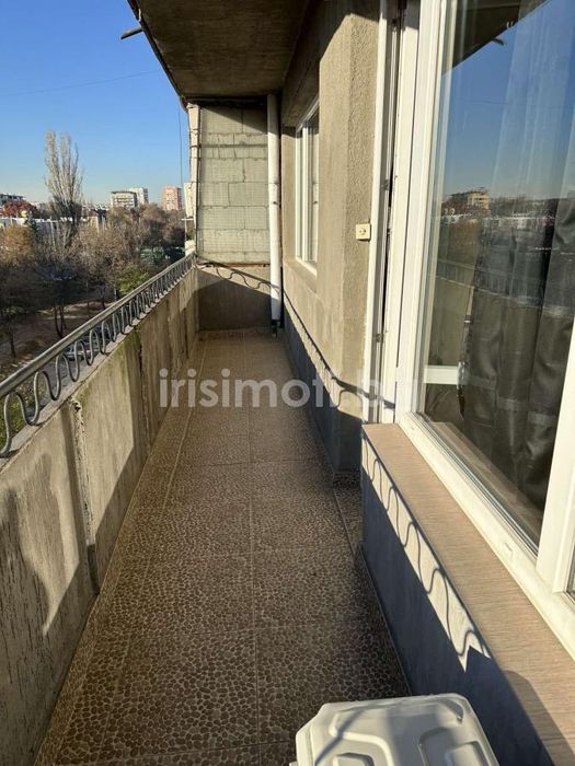 Продава тристаен, €216000, 77кв.м. в Разсадника