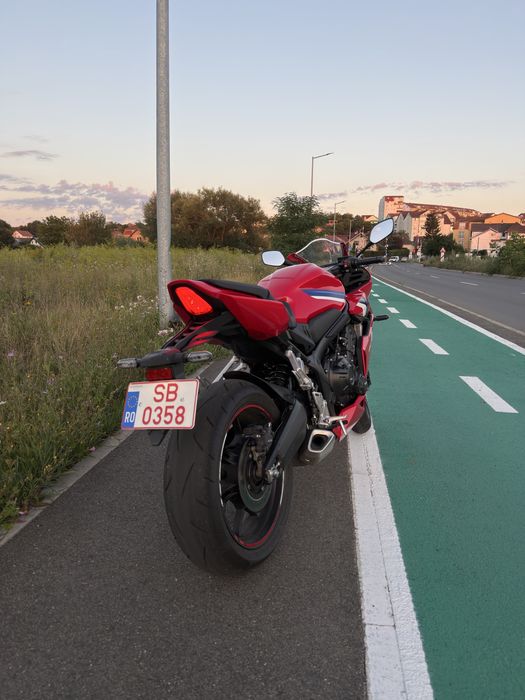 Vând Honda CBR 650 R A2