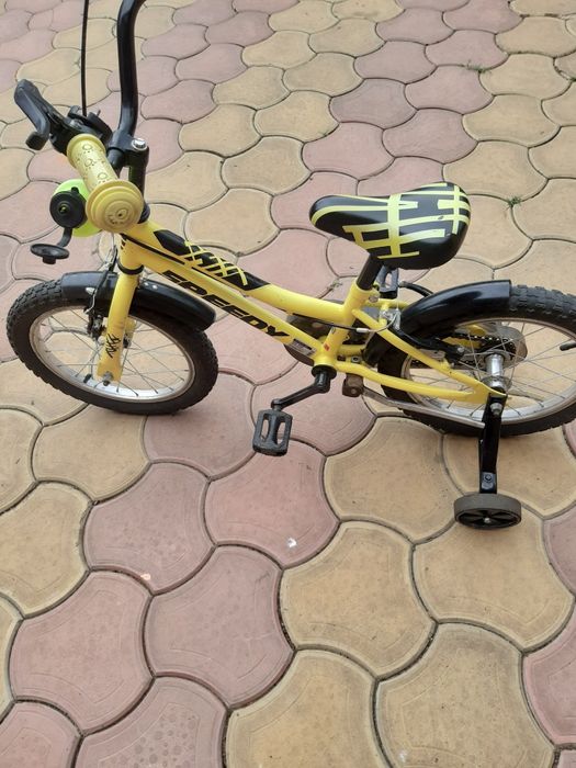 De vânzare bicicleta.
