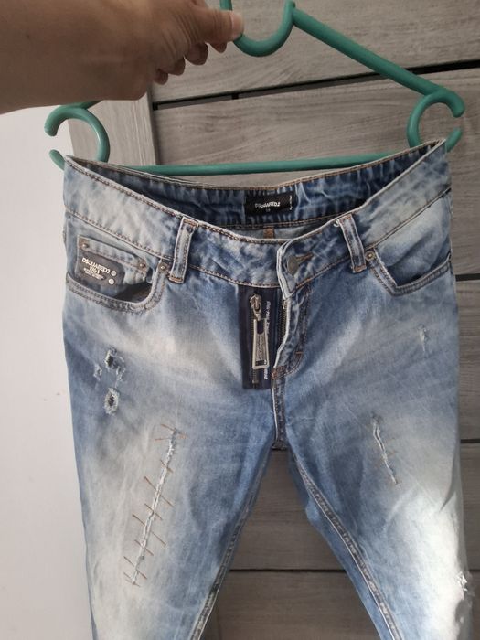 Джинсы Италия DSQUARED2