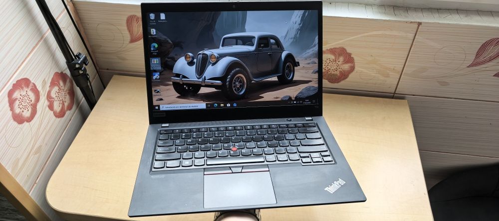 Laptop Lenovo ThinkPad T14_i7 10610U vPRO_32 GB DDR4_4-5h Bateria__NOU