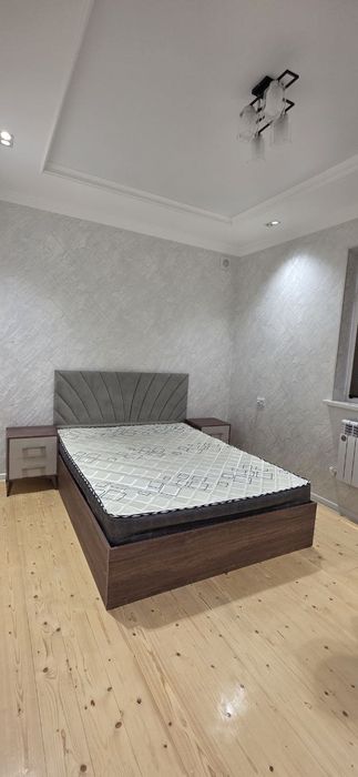 Raysentrda 1 chi etajda 3 xonali kvartira ijaraga beriladi