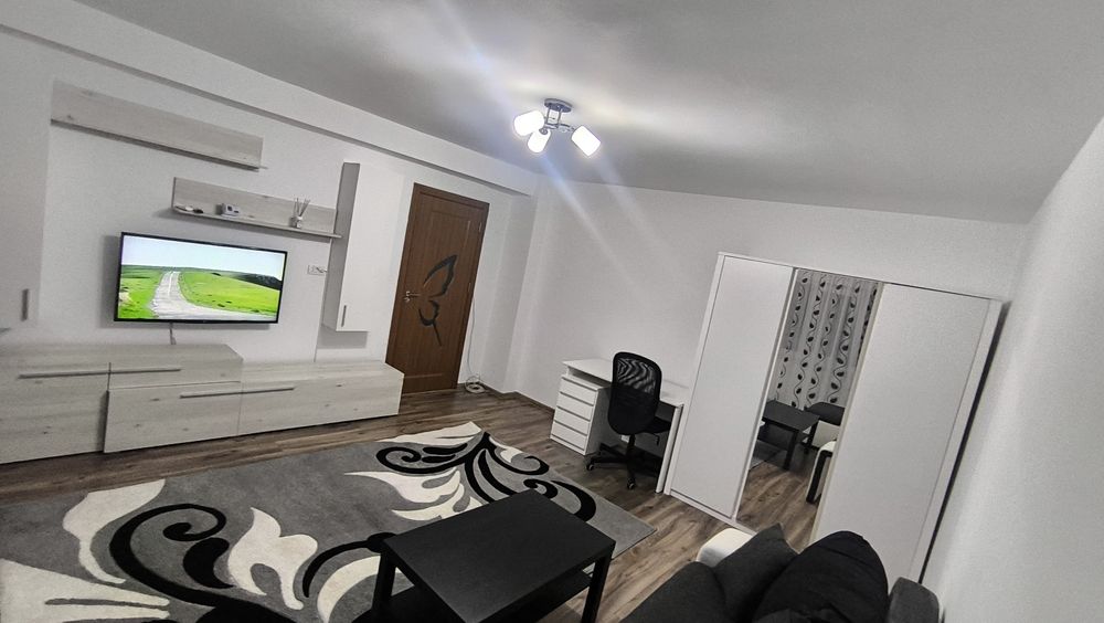 Închiriez garsonieră Zona Colentina