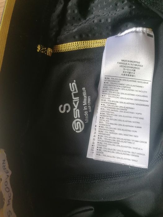 Egari colanti Skins compresie + cadou manecute Skins mma ufc k1 alergare trail running cros
