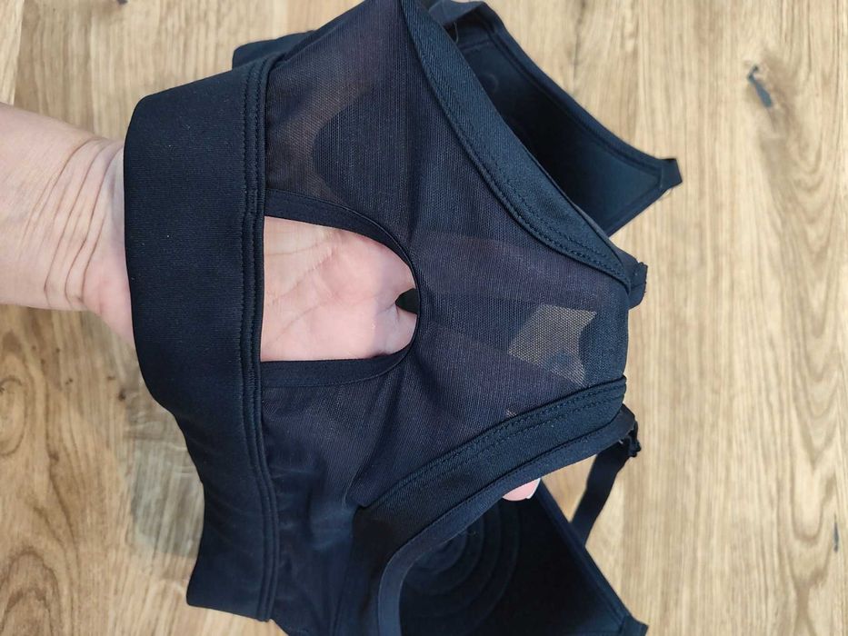 Нов дамски спортен сутиен Under Armour