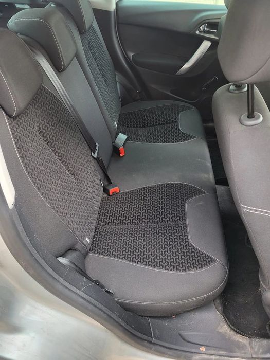 bara fata /capota/faruri/aripa stanga-dreapta Citroen C3 an 2011