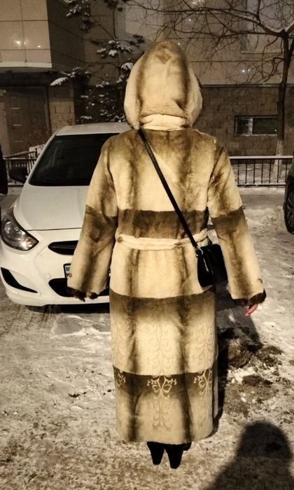 Продам очень теплую шубу бобёр