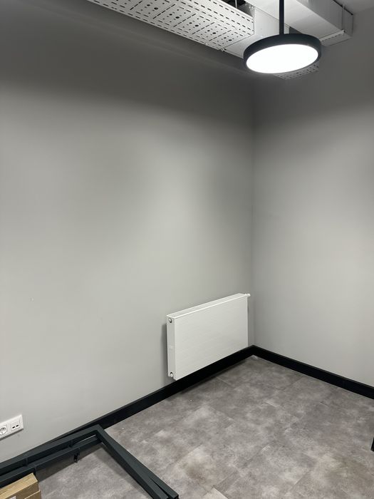 Окраска стен потолков