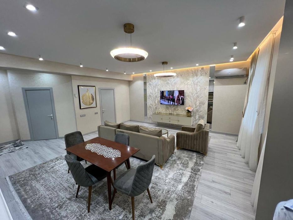 Сдаётся трёхкомнатная квартира со всеми удобствами