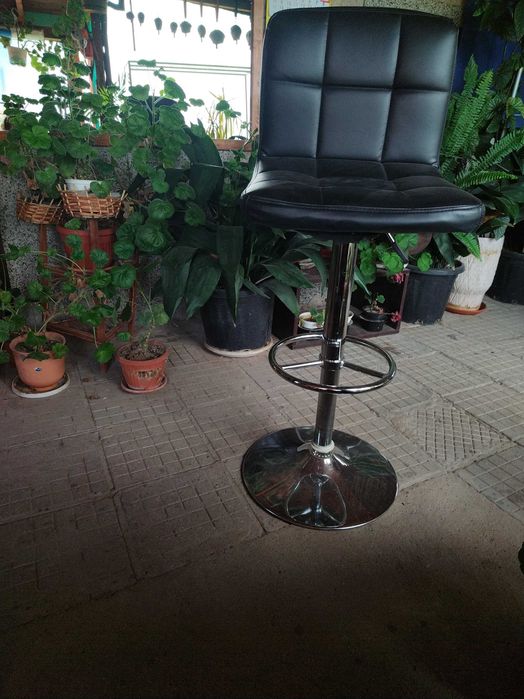 Бар стол за високи барплот