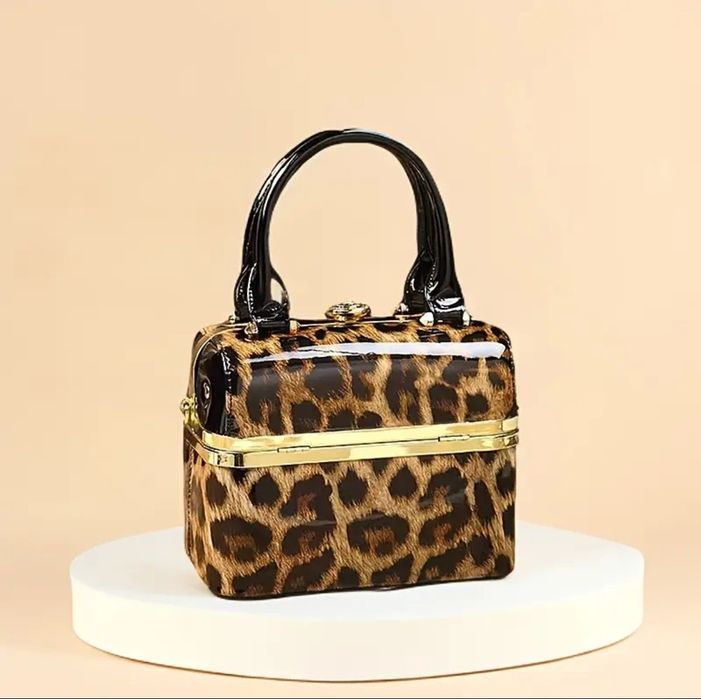 Дамска   чанта     лак