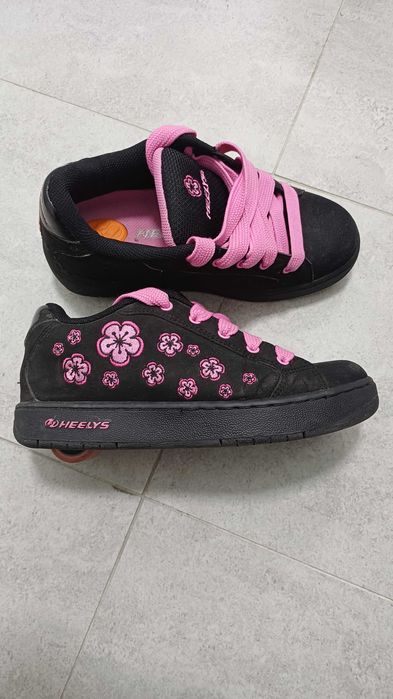 Adidasi role Heelys