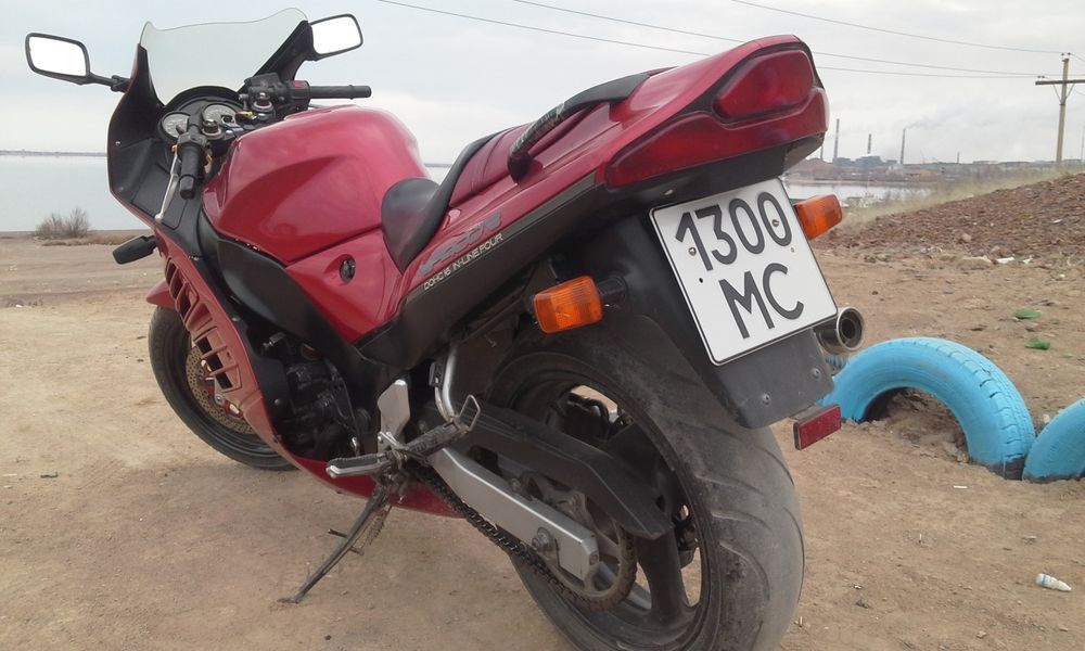 Продам спорт-турист Сузуки RF 400