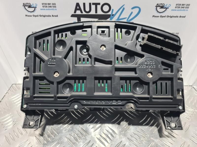 Ceas ceasuri bord diesel Opel Zafira B Facelift 1.9 CDTI AUTOMAT
