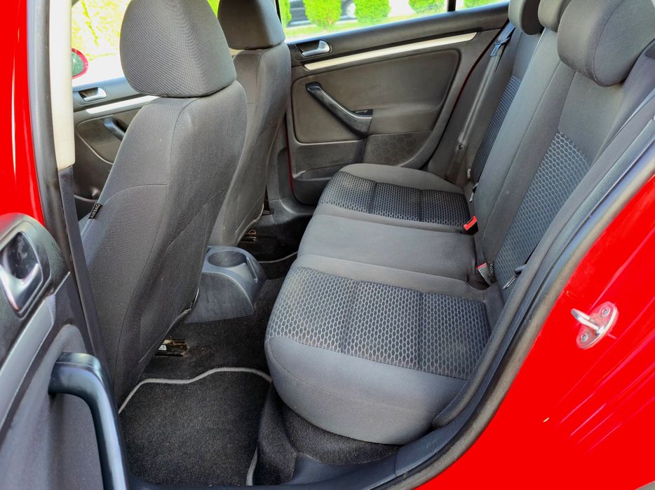 Volkswagen Golf 6 1.6 TDi 105 Cp