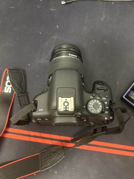 Camera Canon EOS 750D