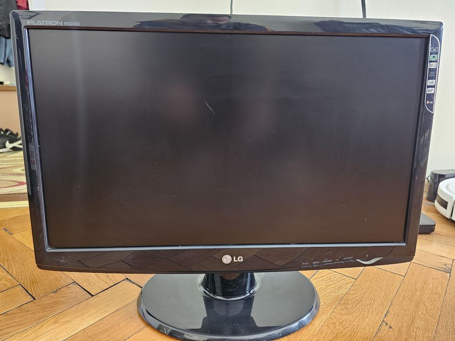 Монитор LG 22 инча