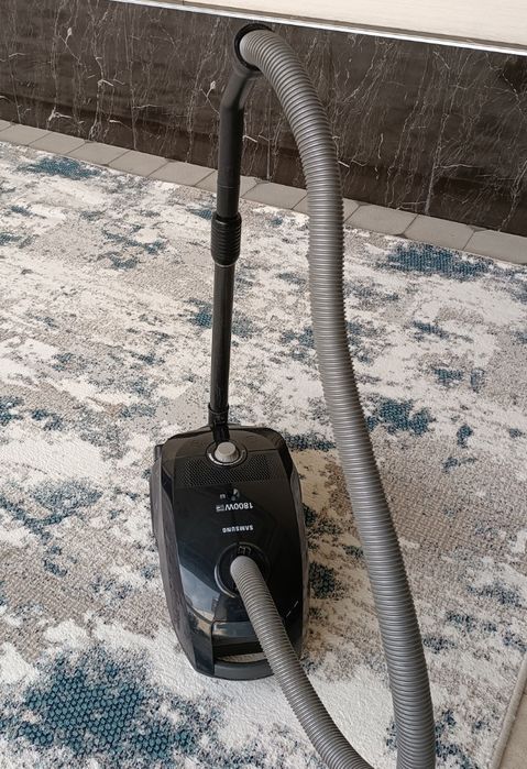 Пылесос Samsung в идеальном состоянии