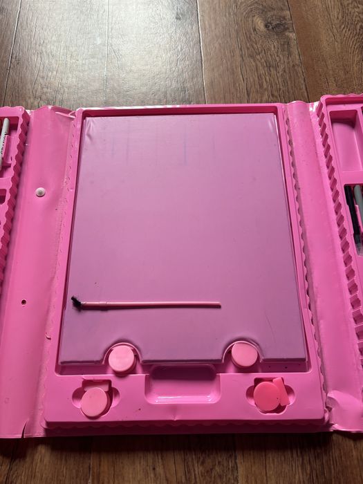 Набор для творчества 208 предметов с мольбертом