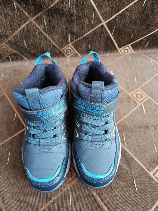 Ghete.   Skechers