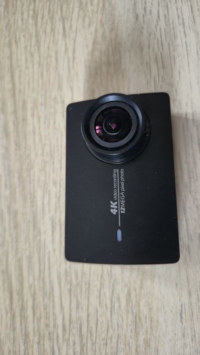 Екшън камера Xiaomi Yi 4k action camera