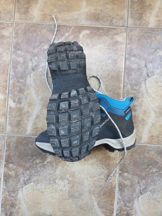 Дамски туристически обувки Quechua