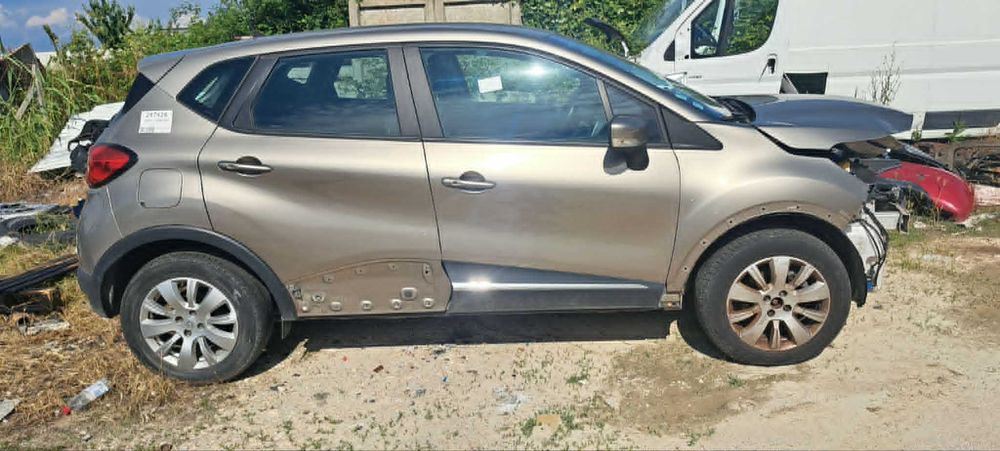 Renault Captur 1200 турбо . На части