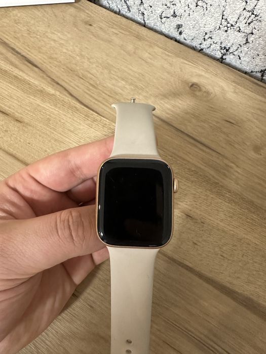 Apple watch SE 44мм.