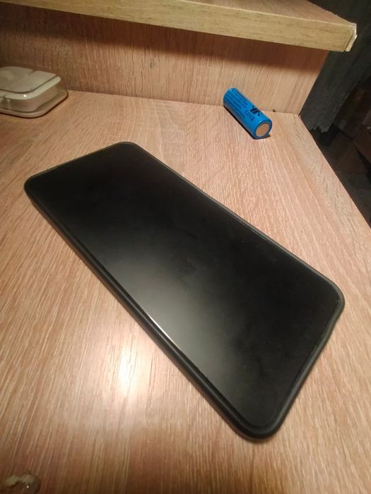 Продам Vivo  Y28