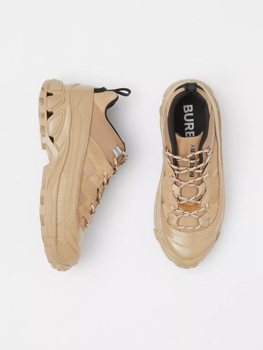 Оригинални сникърси / обувки Burberry