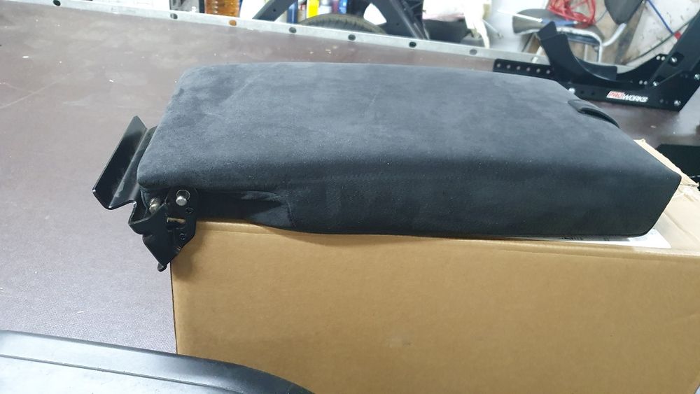 Cotiera spate bmw e90 lci