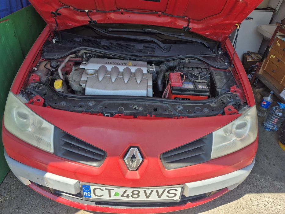 Vand masina pentru munca foarte intretinuta si merge foarte bine cu proba Renault megane benzina itp si asigurare valabila!!