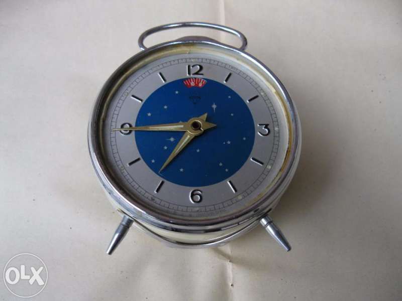 Продавам за колекционери стари часовници /работещи/ над 50год.