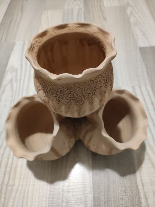 Vând Ghiveci de flori 3/1 ceramica