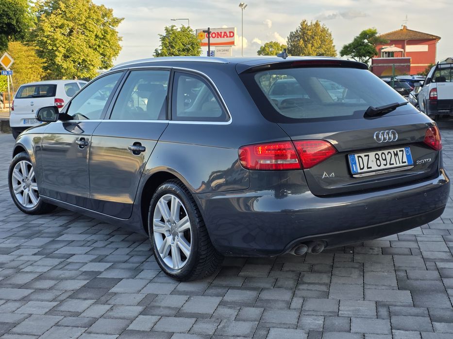 Audi A4 2.0tdi 143cp automatik 8+1 Navi/Led/Xenon/Klimatronic/Pilot/Senzori/Start&Stop