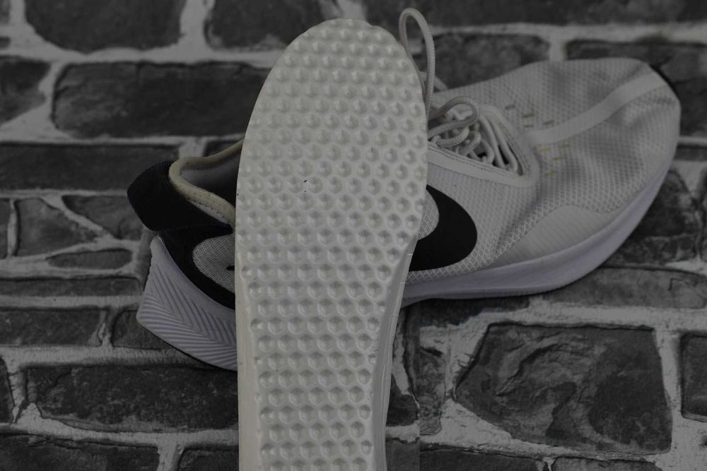 маратонки Nike 45 номер