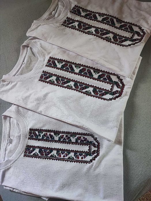 Бродирана тениска с шевица