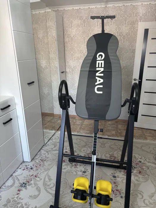 Инверсионный стол Genau EA-350 черный