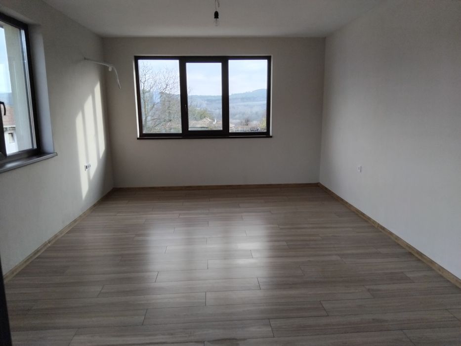 Новопостроена къща в с. Генерал Кантарджиево с Акт 16